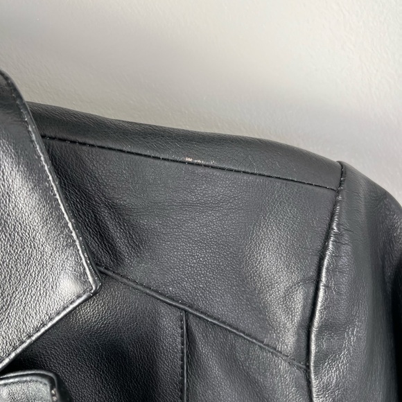 Women’s leather jacket by East 5th 3 button size petite medium - Picture 10 of 12